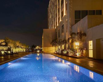 Mercure Chennai Sriperumbudur - Srīperumbūdūr - Piscina