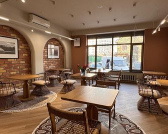 Bugu Hotel Bishkek - Bishkek - Restaurant