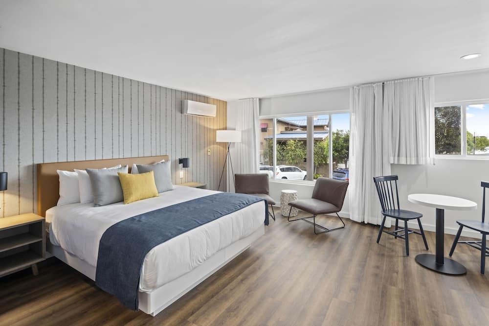 سي هاربور هوتل - سان دييغو - غرفة نوم