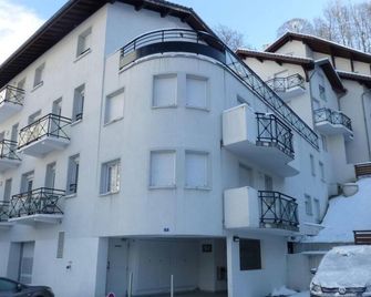 100m from ski lifts, 3rd floor, balcony, tv, 15m², Brides Les Bains - Brides-les-Bains - Budova