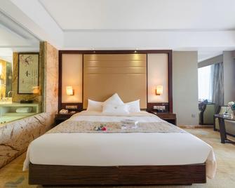 Floral Hotel · King Royal Hotel Yunfu City - Yunfu - Bedroom