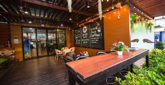Lao Lao Cafe & Hostel - Vientiane - Restoran