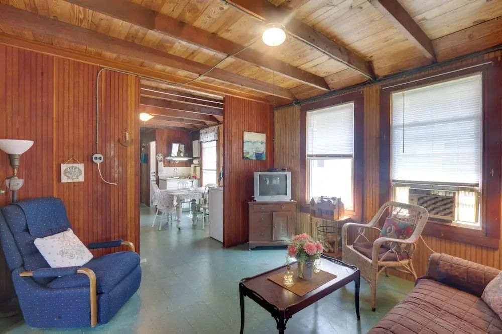 Grandmas Cottage With Sunroom Walk To Be - Old Saybrook - Wohnzimmer