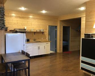 Exceptional Mountain Lodge in the Colorado Southern Rockies. Multifamily space! - Fort Garland - Cocina