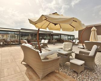 Svalinn Hotel - איזמיר - פטיו