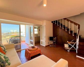 Vilamoura Marina Duplex by Homing - Vilamoura - Wohnzimmer