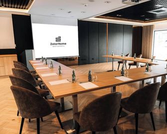 ZatorHome apartamenty - Zator - Sala konferencyjna