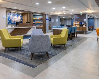 Holiday Inn Express & Suites Monaca - Center Township By IHG - Monaca - Salónek