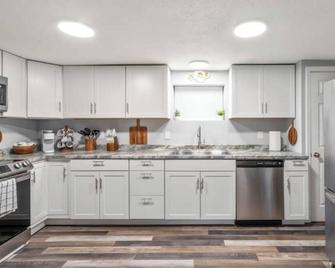 Cozy Piper Nook -1 - Anchorage - Cuisine