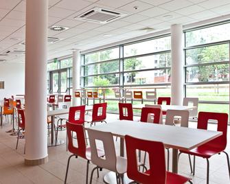 هوتل بريميير كلاس ووركلاو سينترم - فروتسواف - مطعم