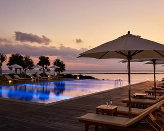 Cypress Resort Kumejima - Kumejima - Zwembad