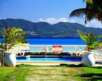 Anguilla Great House Beach Resort - Long Bay Village - בריכה