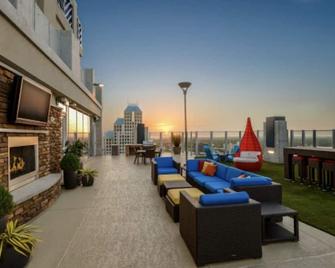 Rooftop pool highrise views - Orlando - Balkon