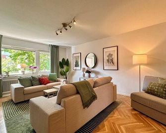 Prinshöjden Hotel - Central Apartments - Katrineholm - Soggiorno