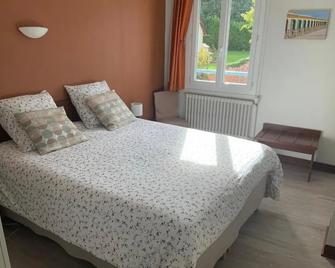Hotel la piscine - Villers-sur-Mer - Schlafzimmer