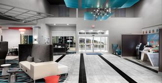 Holiday Inn Express & Suites Charlotte Airport - Charlotte - Ingresso