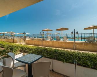 Festa Pomorie Resort - Pomorie - Balkon
