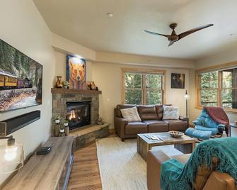 Black Bear 86 - Durango - Living room