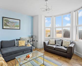 10 At The Beach, Torcross - Salcombe - Living room