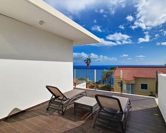 Villa Madeira by LovelyStay - Caniço - Balcony