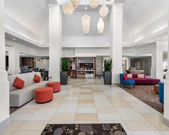 Hilton Garden Inn Overland Park - אוברלנד פארק - לובי