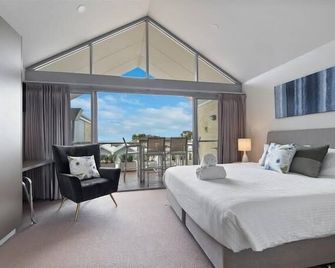 Haven on Seine - Luxury 3Brm Apartment - Augusta - Bedroom