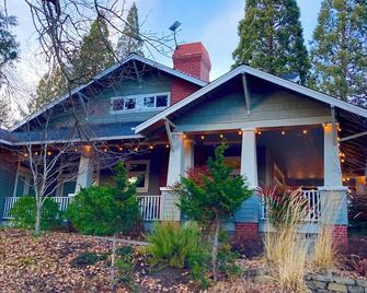 Cowgirl Craftsman - Private Suite Upstairs - 2 blocks Historic Downtown J'ville - Jacksonville - Building