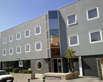Hotel Montmeló - Montmeló - Edificio