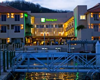 هوليداي إن هشوا هولتك ي باي آيتش جي - سانتا ماريا واتولكو - مبنى