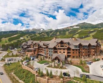 Christmas Week 2024, Ski-in/Ski-out Breckenridge, CO. 7 Nights - Breckenridge - Building