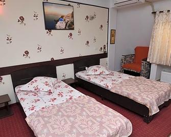 Hotel Taco - Bükreş - Yatak Odası