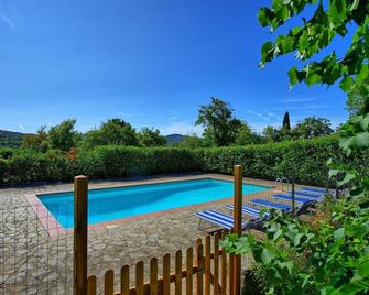 Casale Ambra by PosarelliVillas - Ambra - Piscina