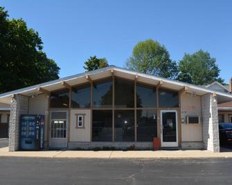 Ventura Motel - Ludington - Building