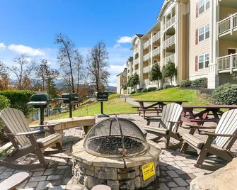 Sunrise Ridge Resort - Pigeon Forge - Patio