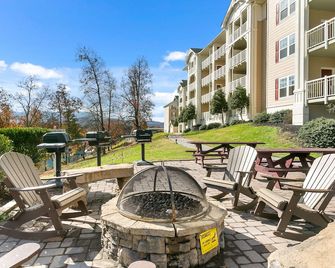 Sunrise Ridge Resort - פיג'ון פורג' - פטיו