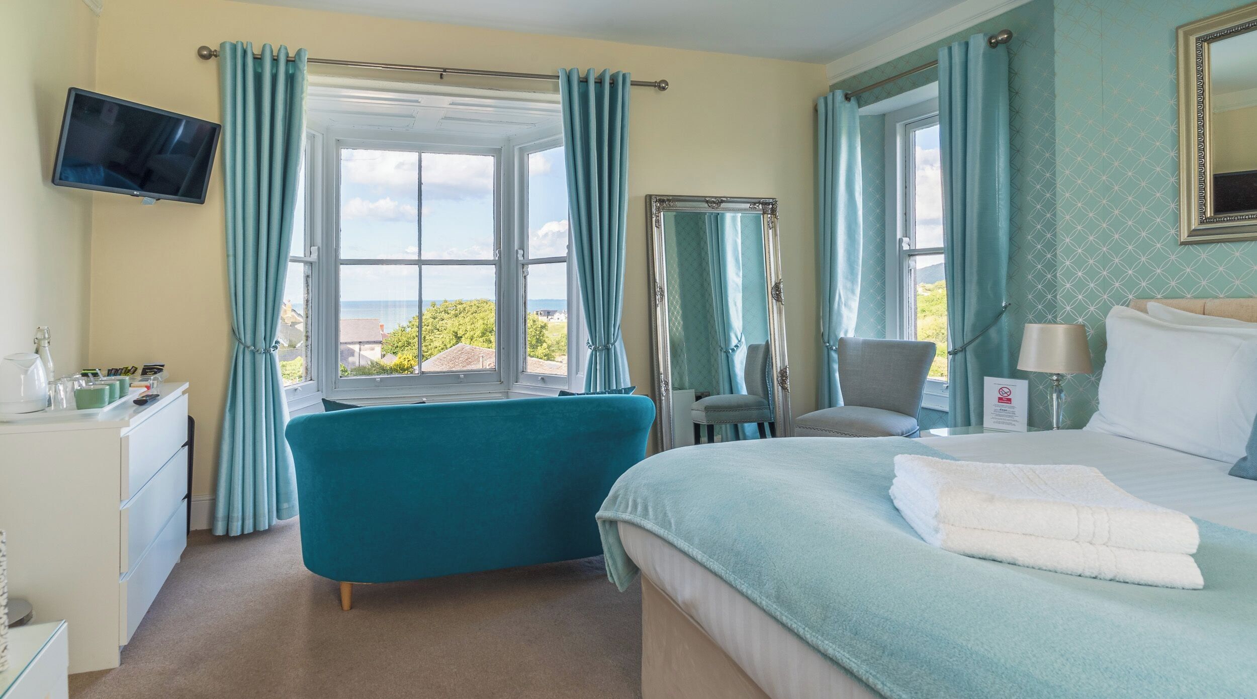 Rooms at The Highcliffe - Cardigan