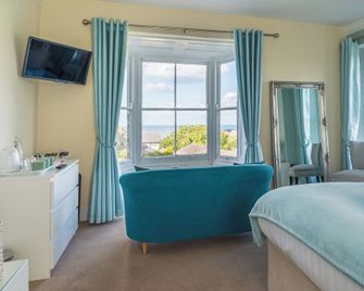 Rooms at The Highcliffe - Cardigan