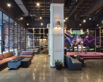 سباركس لايف جاكرتا، أرتوتيل كوراتيد - جاكرتا - ردهة