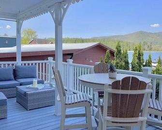 Stellar Lakefront Cottage(#2) - Next to Village! (April-June Single Rentals) - Lake George - Balcony