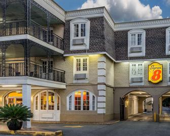 Super 8 by Wyndham New Orleans - New Orleans - Building