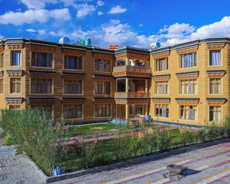 Hotel Grand Nubra - Hundar - Building