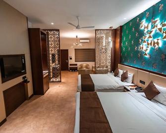 Hotel The Patricians - Bilāspur - Bedroom