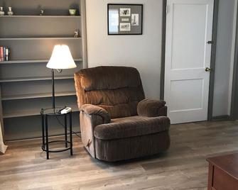 Best Location - Cody - Room amenity