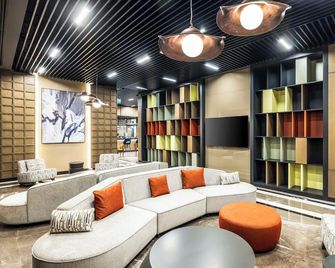 Golden Tulip Gebkim Kocaeli - Гьольджюк - Лаунж