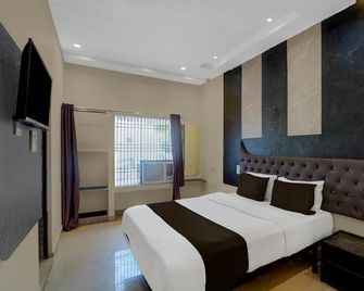 Hotel O The Ganga Stay Hotel - Benarés - Habitación