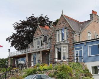 Ravenswood Social Club - Banchory - Building