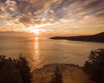 Driftwood Village - Galiano Island