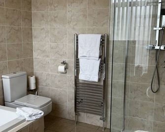 The Inglewood Hotel - Blackpool - Bathroom