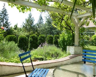 Albergo Giardino - Balatongyörök - Patio