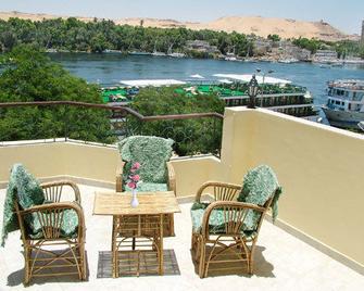 Nile Hotel Aswan - Asuán - Balcón